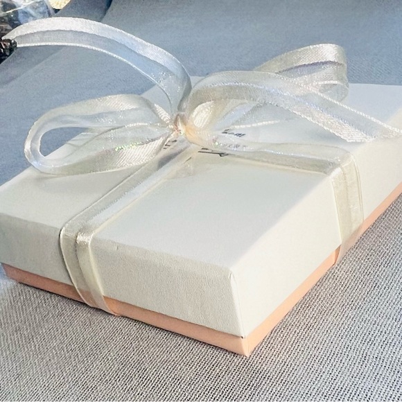 14k Gold-Filled Freshwater Pearl Pendant Minimalist Necklace. - Picture 7 of 7